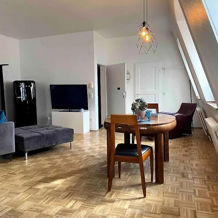 70qm Maisonette-wohnung In Stadthaus Zentrum דירה